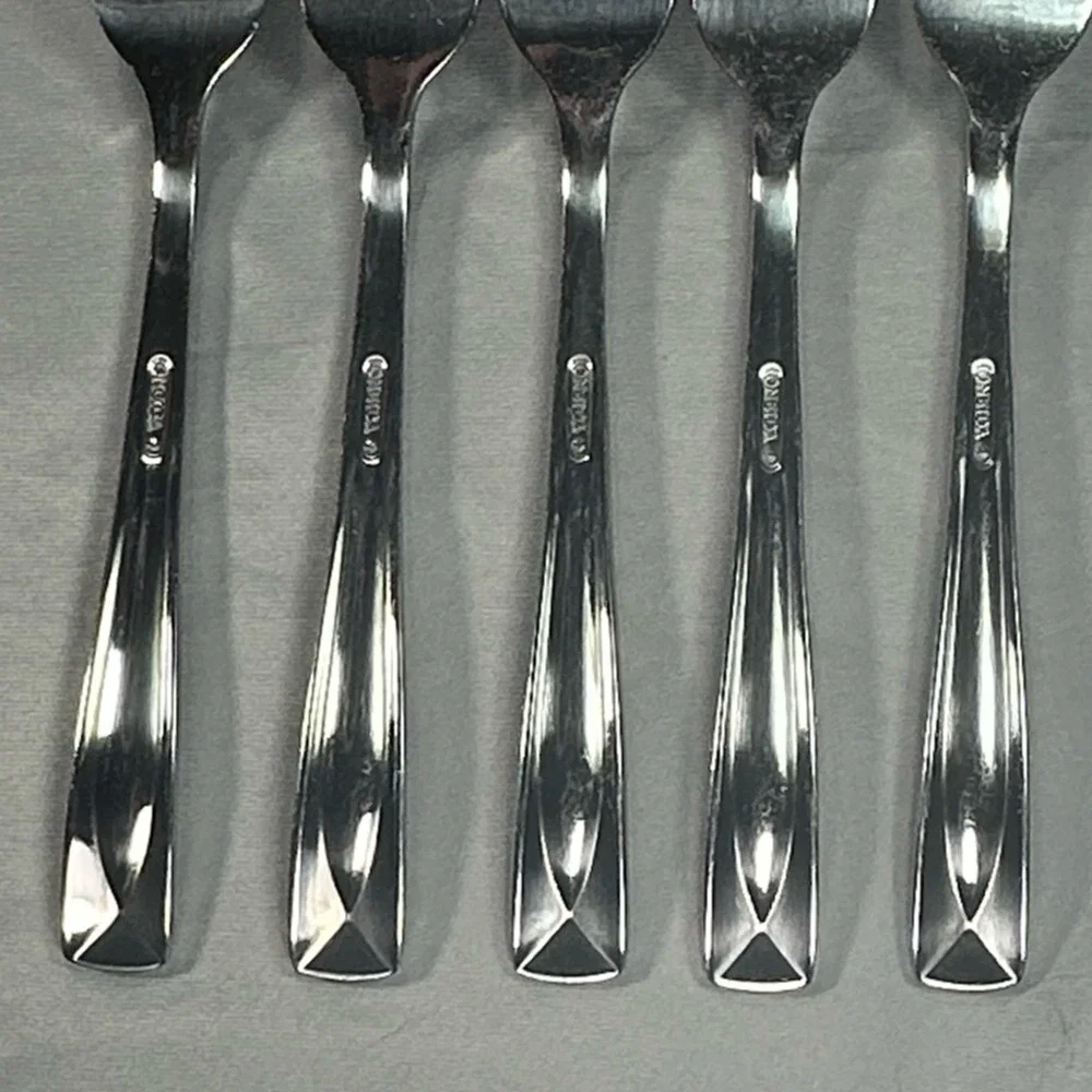 Oneida Satin Lincoln Dinner Forks 7 7/8